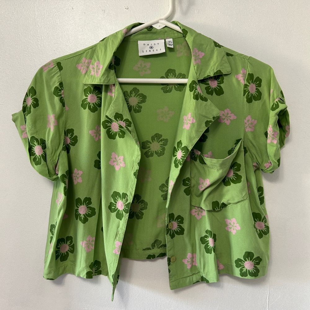 Daisy Green Floral Crop Top